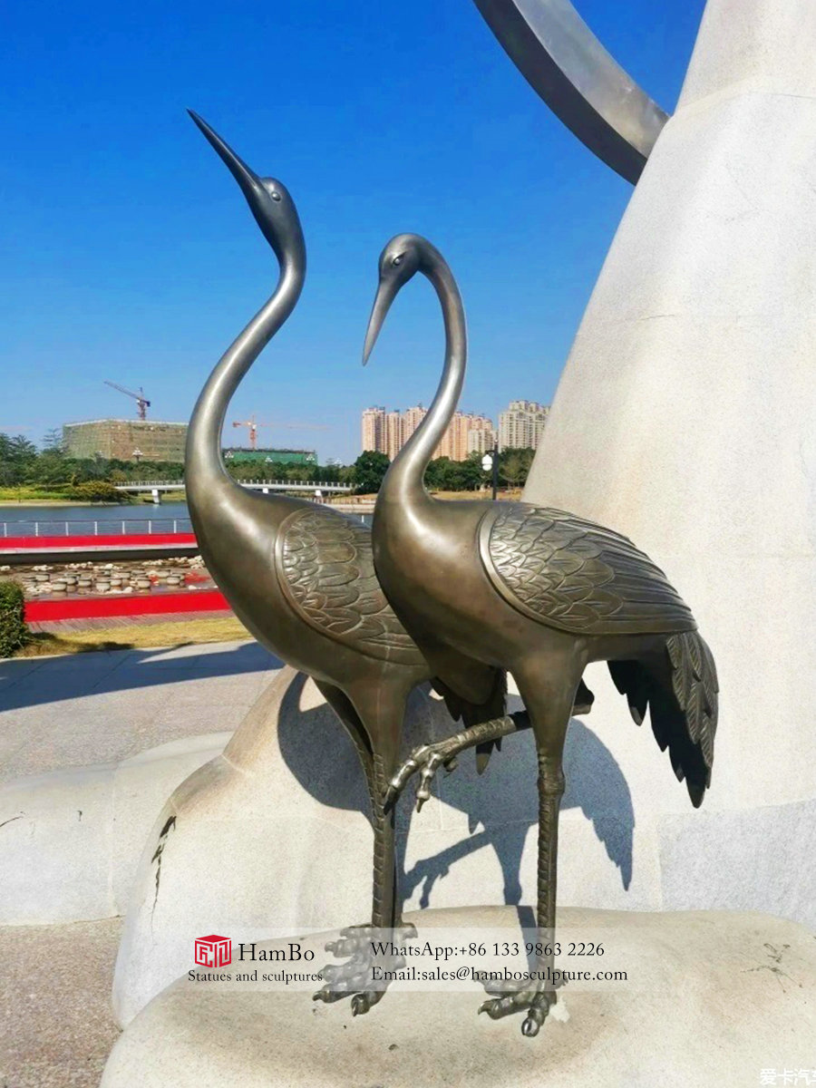 Real estate bronze crane sculpture art sculpture
