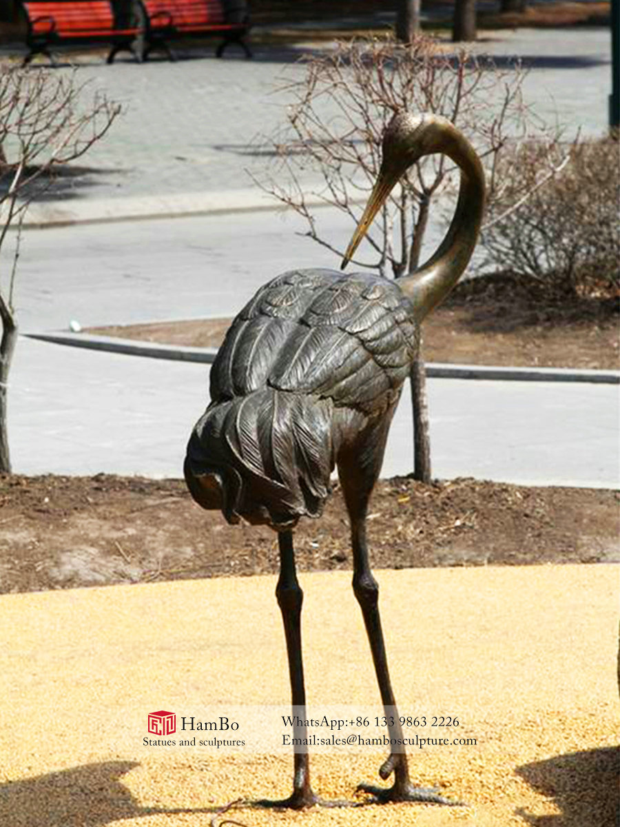 Real estate bronze crane sculpture art sculpture